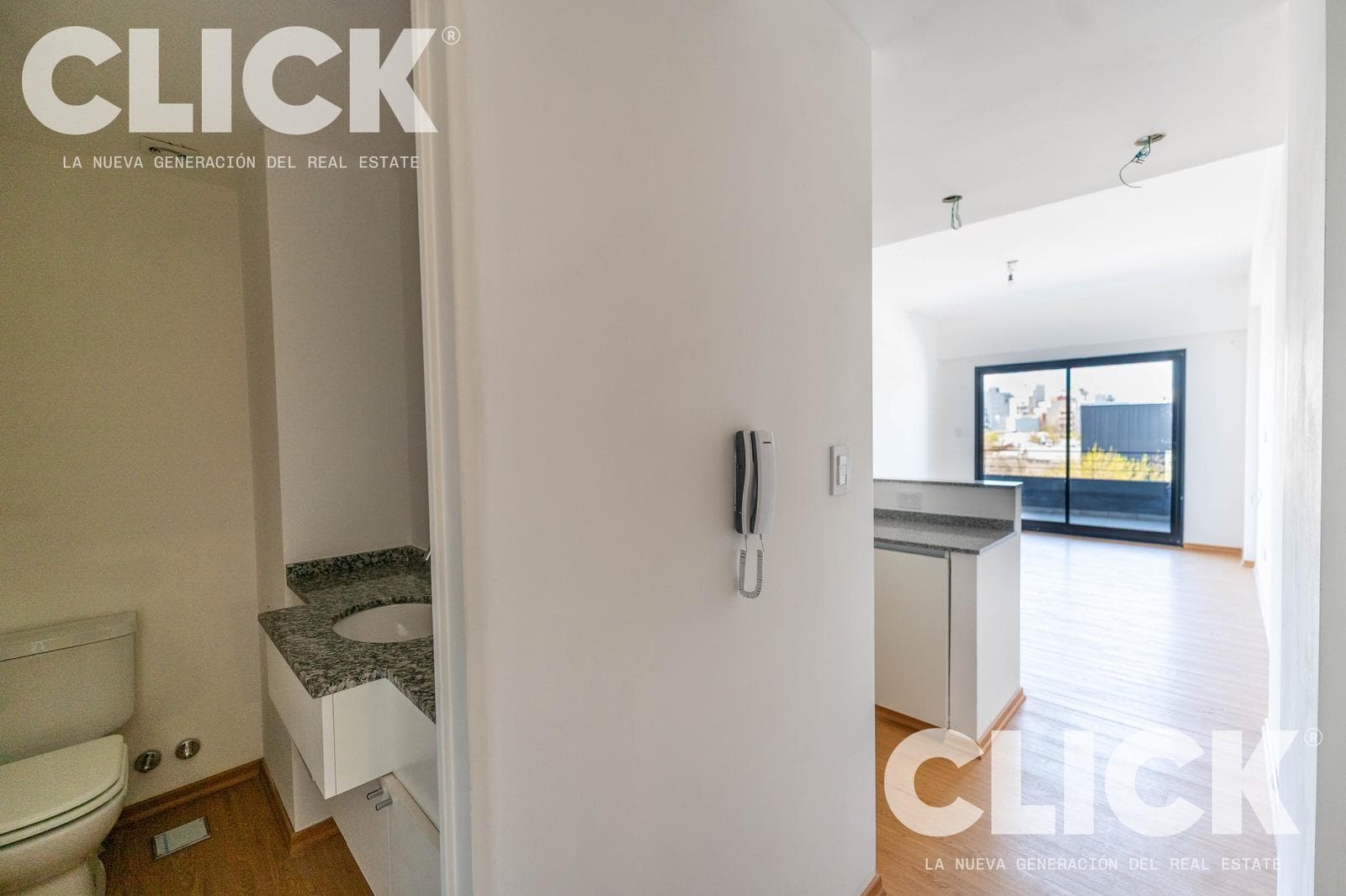 2 Rooms with Balcony Garage Storage Room Brand-new Suitable for Professional Use SUM V. Ortuzar