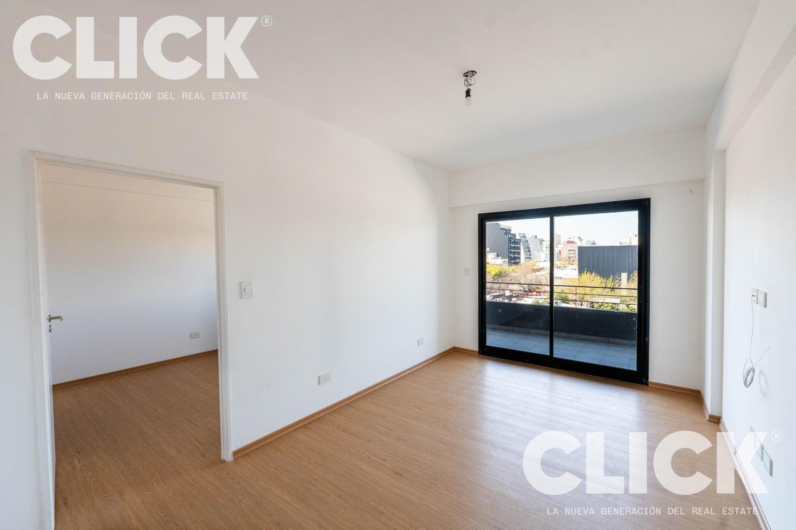2 Rooms with Balcony Garage Storage Room Brand-new Suitable for Professional Use SUM V. Ortuzar
