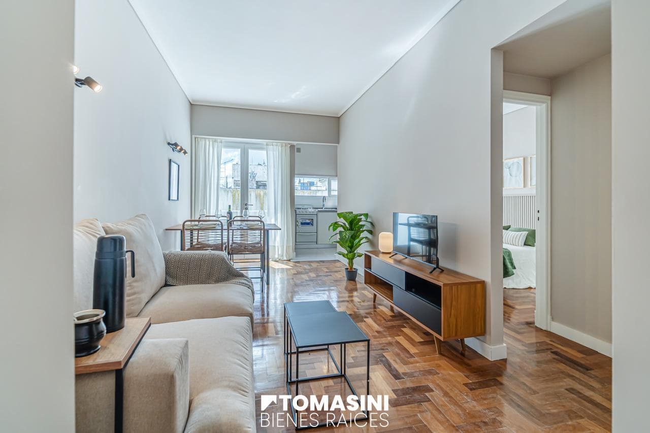 BRIGHT 2-ROOM APARTMENT FACING THE BACK STREET