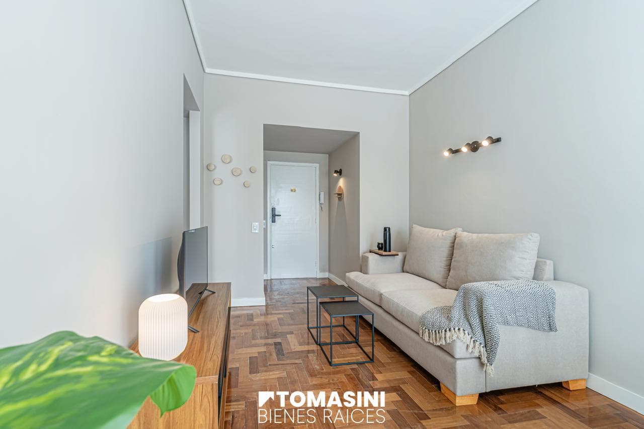 BRIGHT 2-ROOM APARTMENT FACING THE BACK STREET