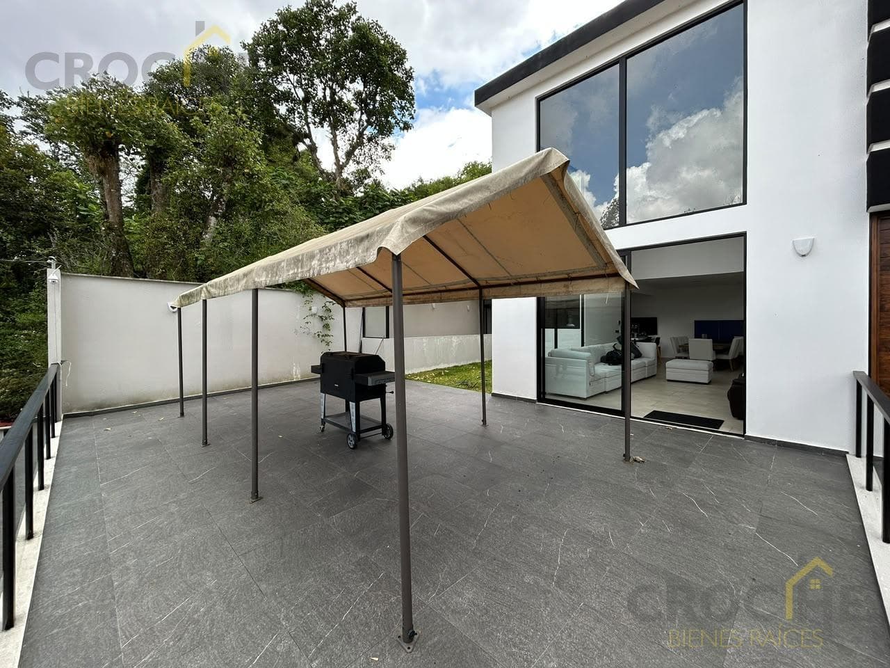 HOUSE FOR SALE IN THE COAPEXPAN RESIDENTIAL SUBDIVISION, XALAPA, VERACRUZ