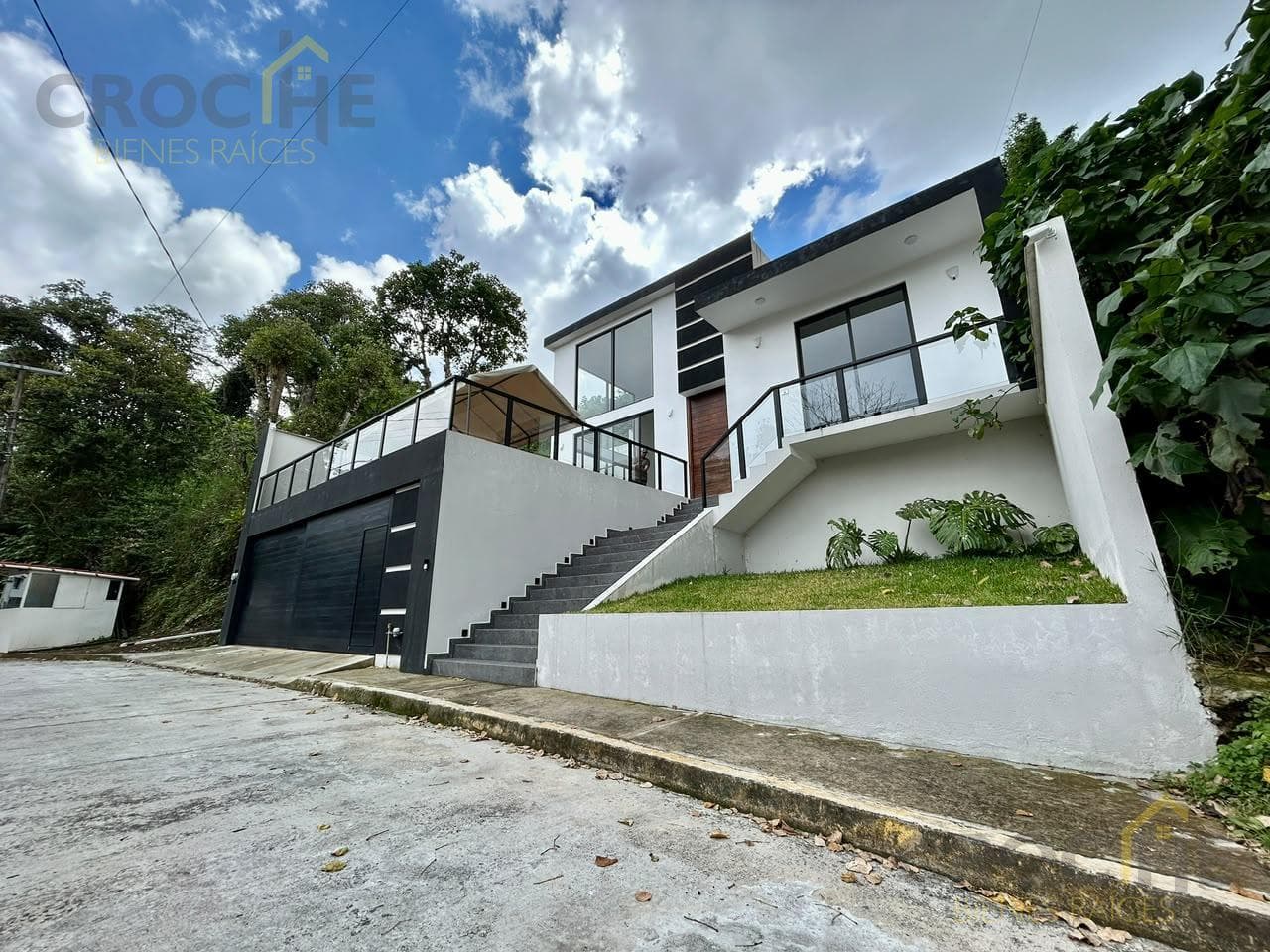HOUSE FOR SALE IN THE COAPEXPAN RESIDENTIAL SUBDIVISION, XALAPA, VERACRUZ