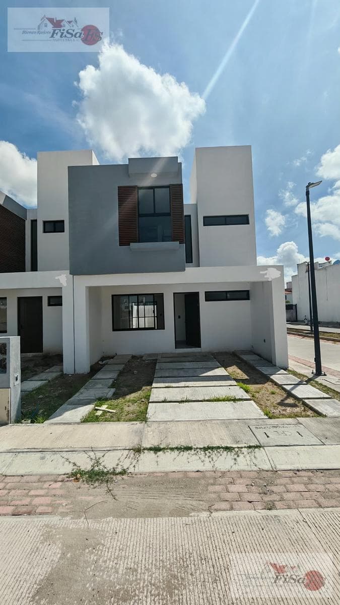 HOUSE FOR SALE IN BOSQUES DE SAN JUAN