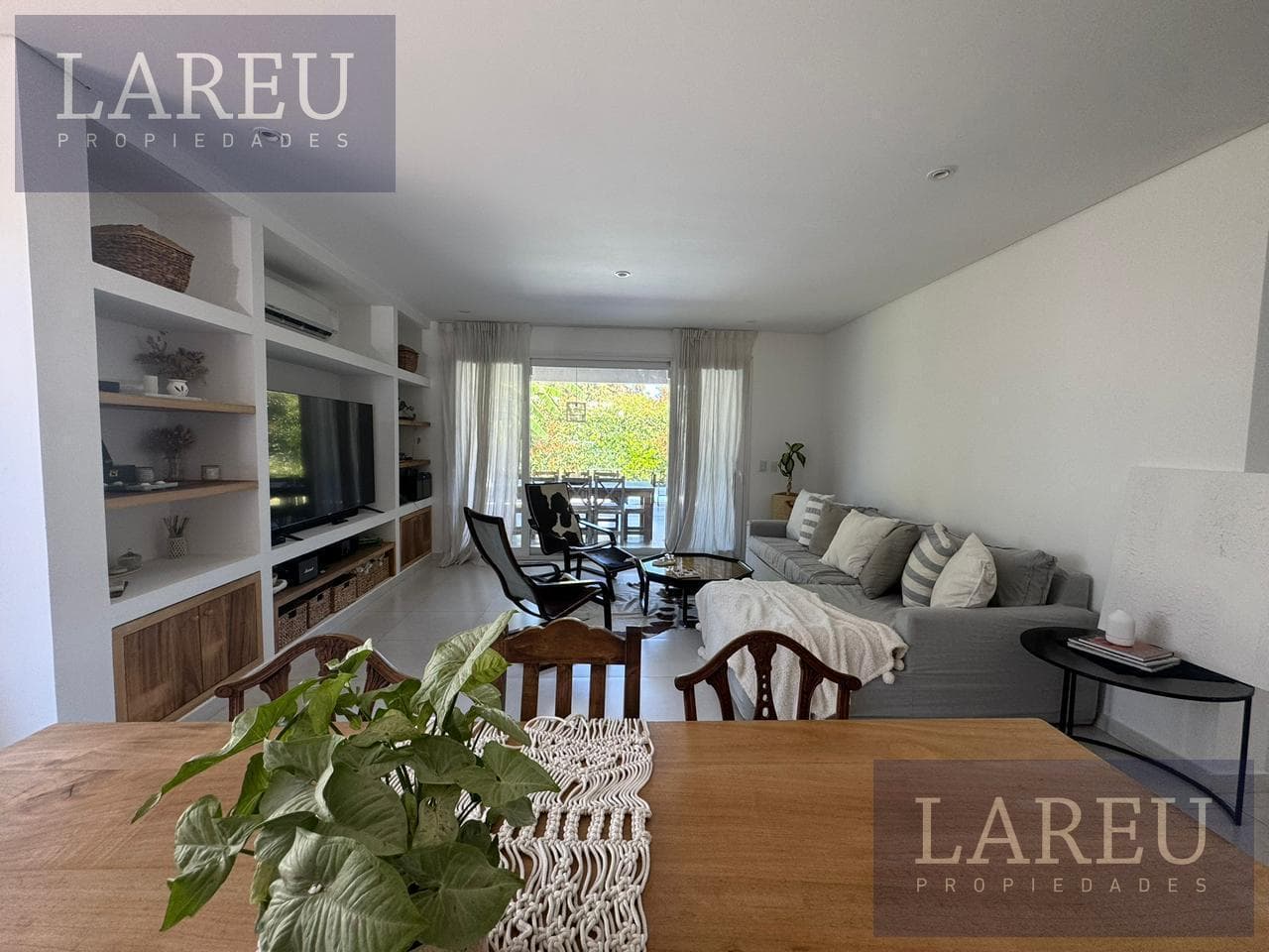 House for sale in La Cañada, Los Arces Pilar.