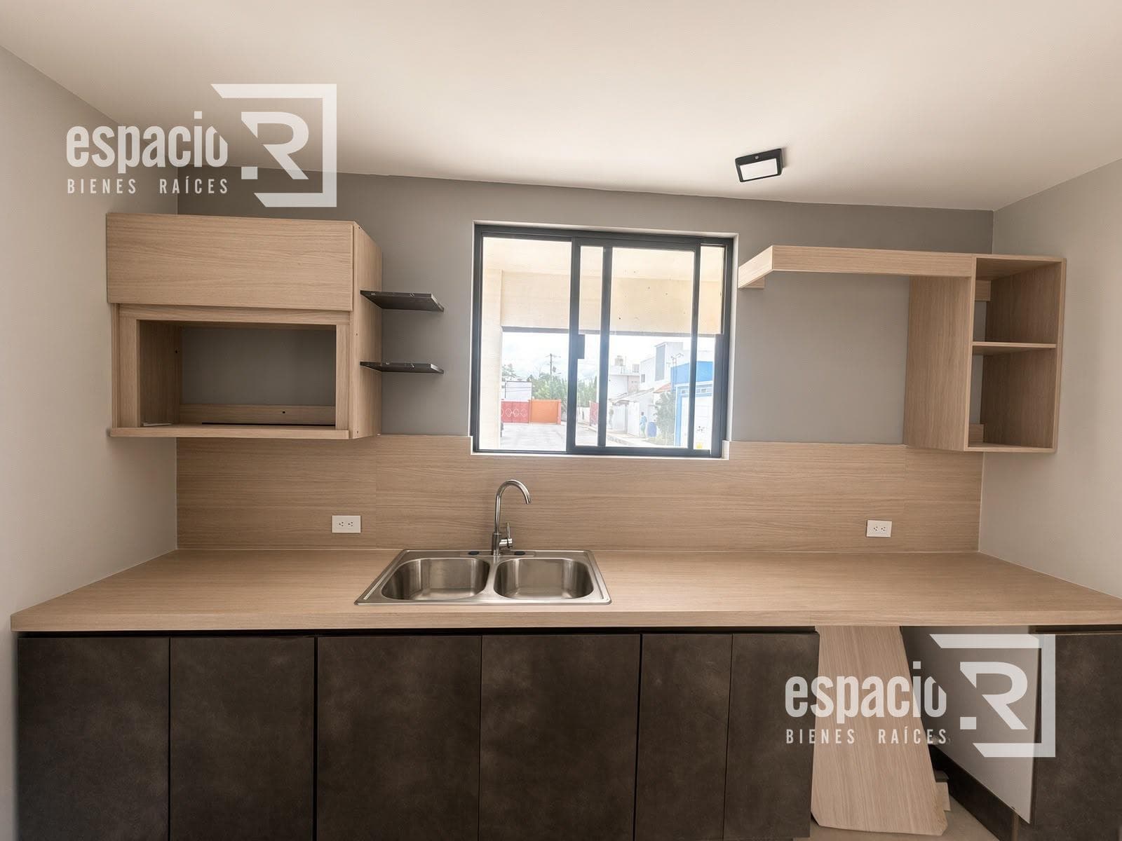 NEW HOUSE IN VETA NUEVA, GRANJAS