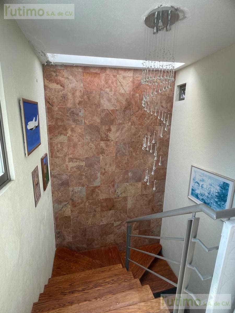 HOUSE FOR SALE WITH A POOL, TLALTENANGO, CUERNAVACA