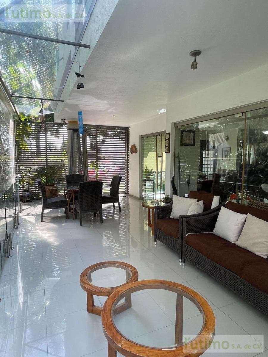 HOUSE FOR SALE WITH A POOL, TLALTENANGO, CUERNAVACA
