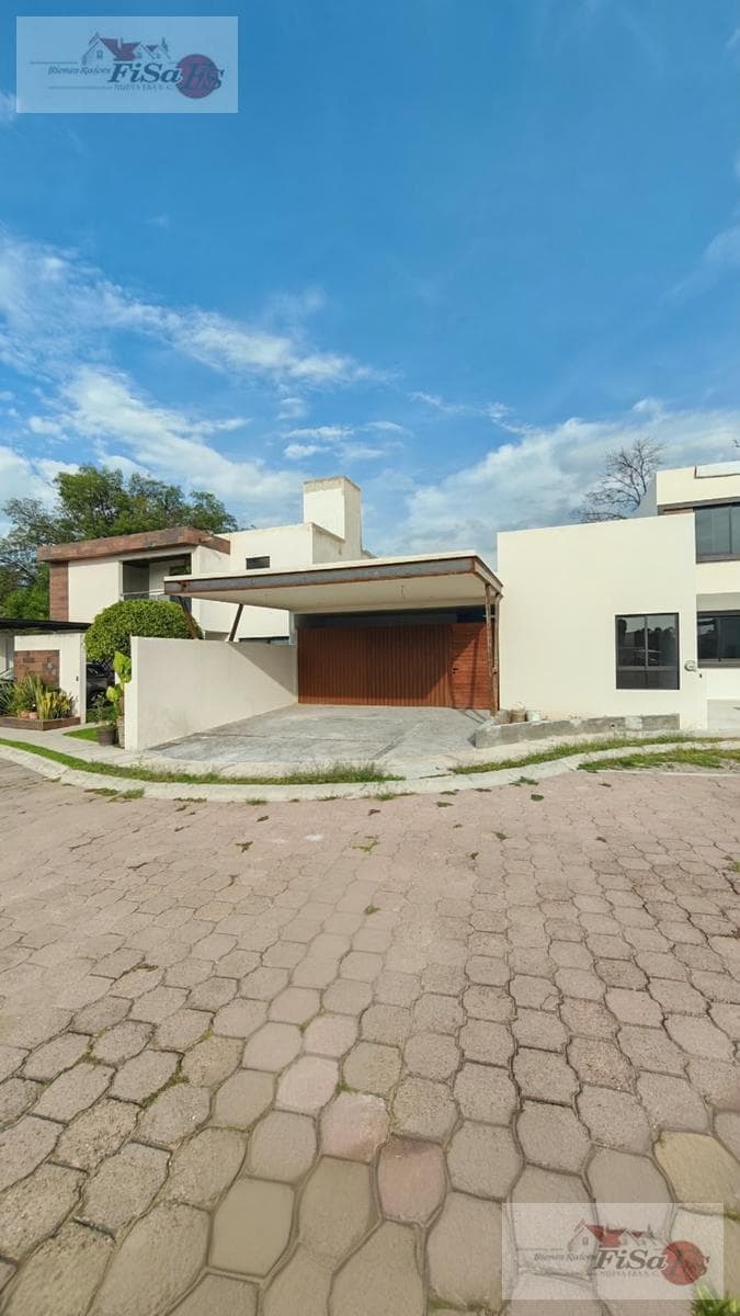 HOUSE FOR SALE IN CAMPESTRE SAN JUAN