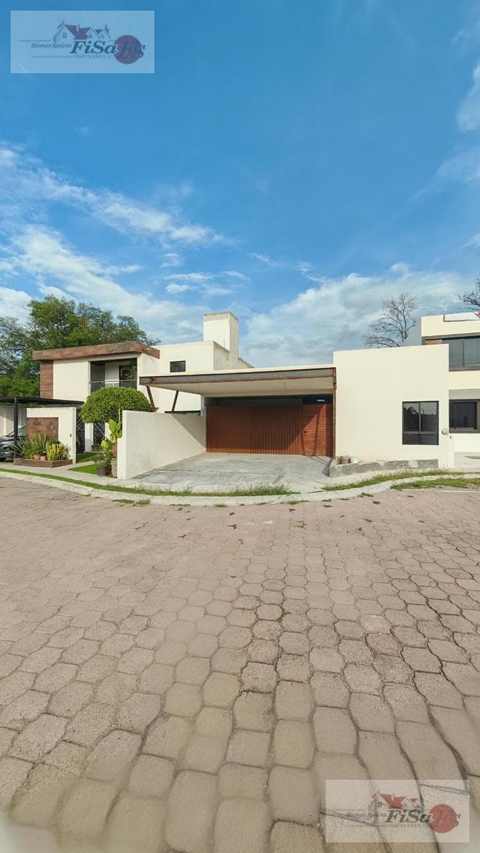 HOUSE FOR SALE IN CAMPESTRE SAN JUAN
