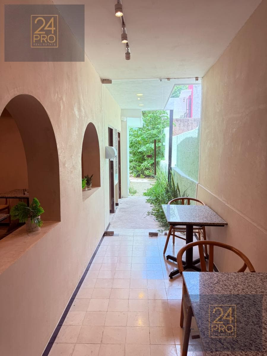 | Commercial Space for Sale in Downtown |