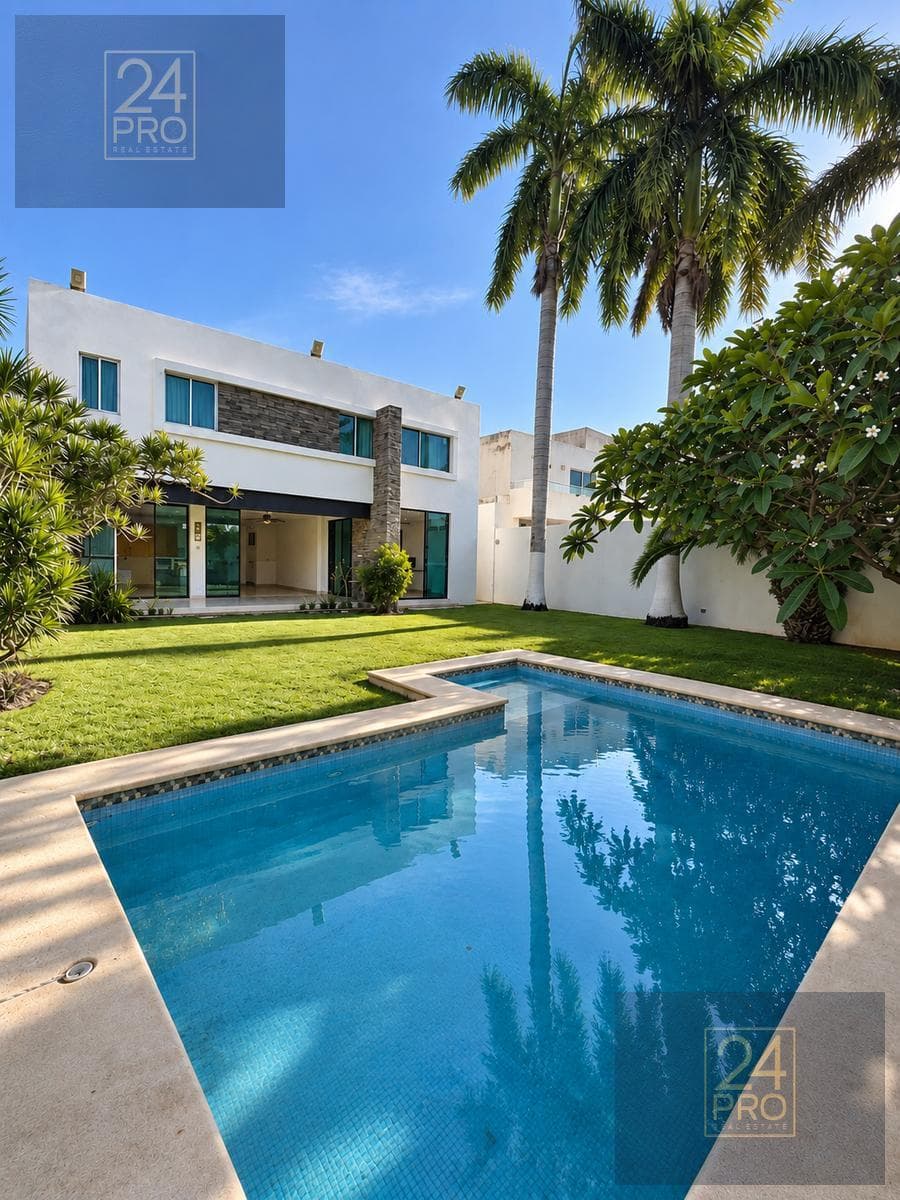 | Beautiful home for sale in Montebello |