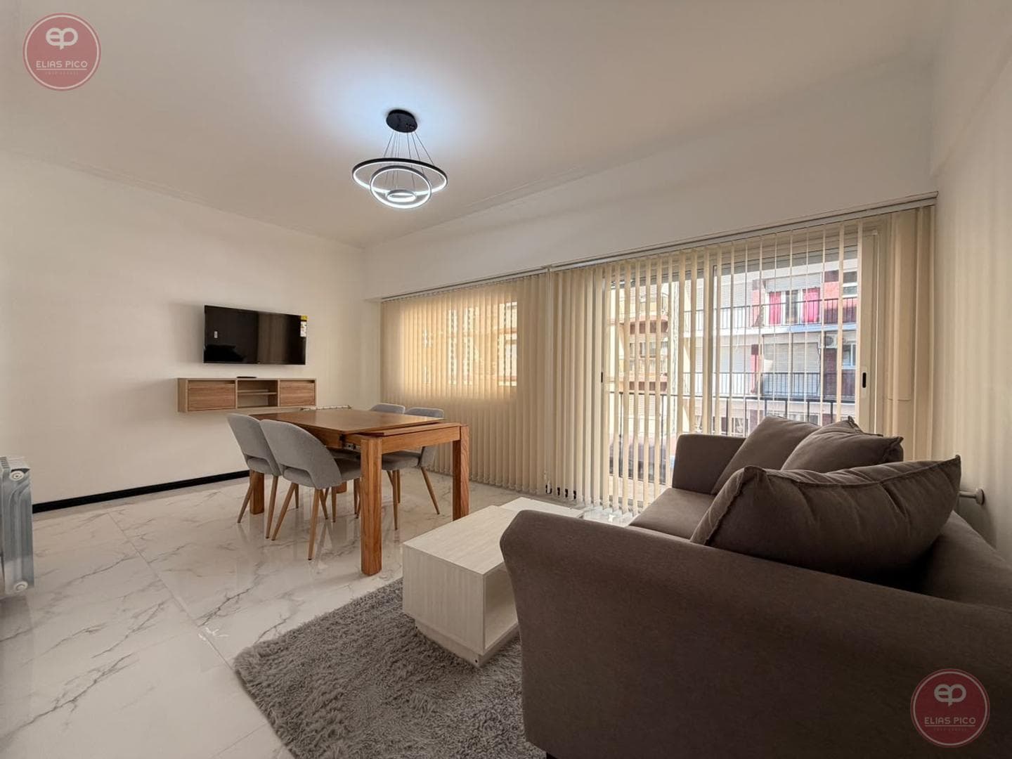 3-bedroom apartment with utility rooms and a balcony facing the street, renovated, Macrocentro, Mar del Plata