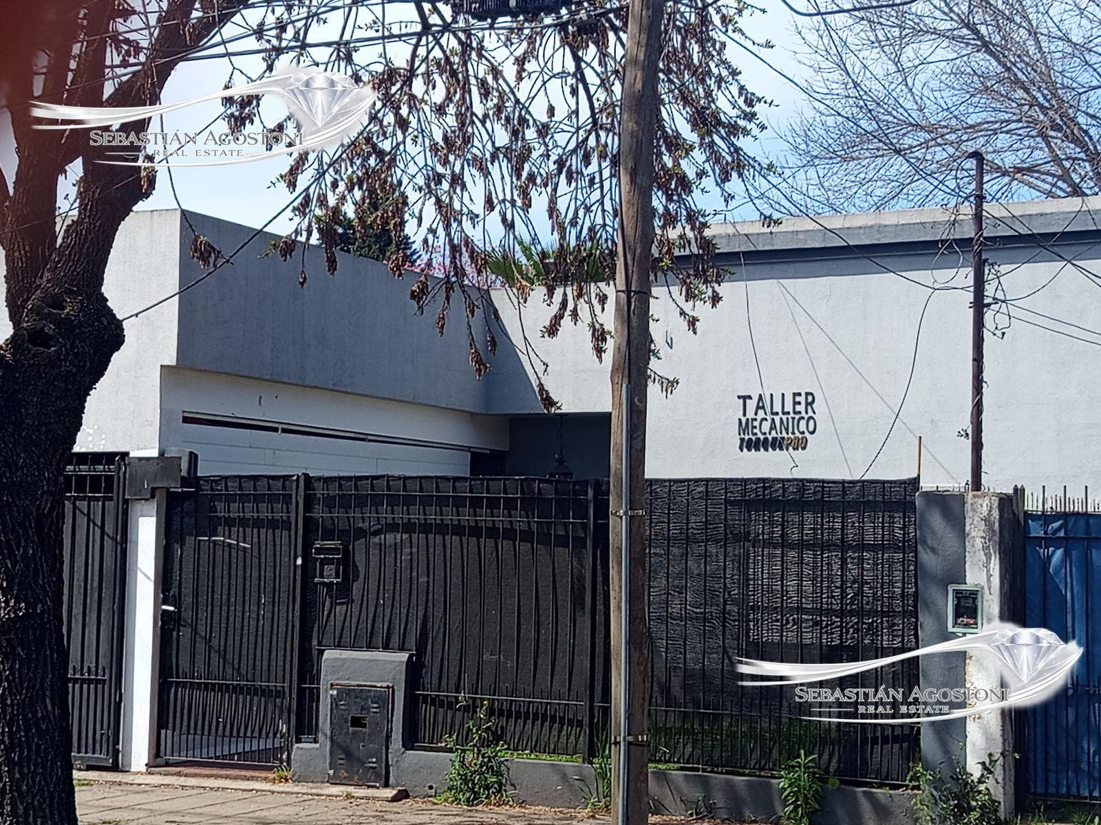 HOUSE WITH LARGE LOT AND EXCELLENT POTENTIAL – SOUTH ITUZAINGÓ
