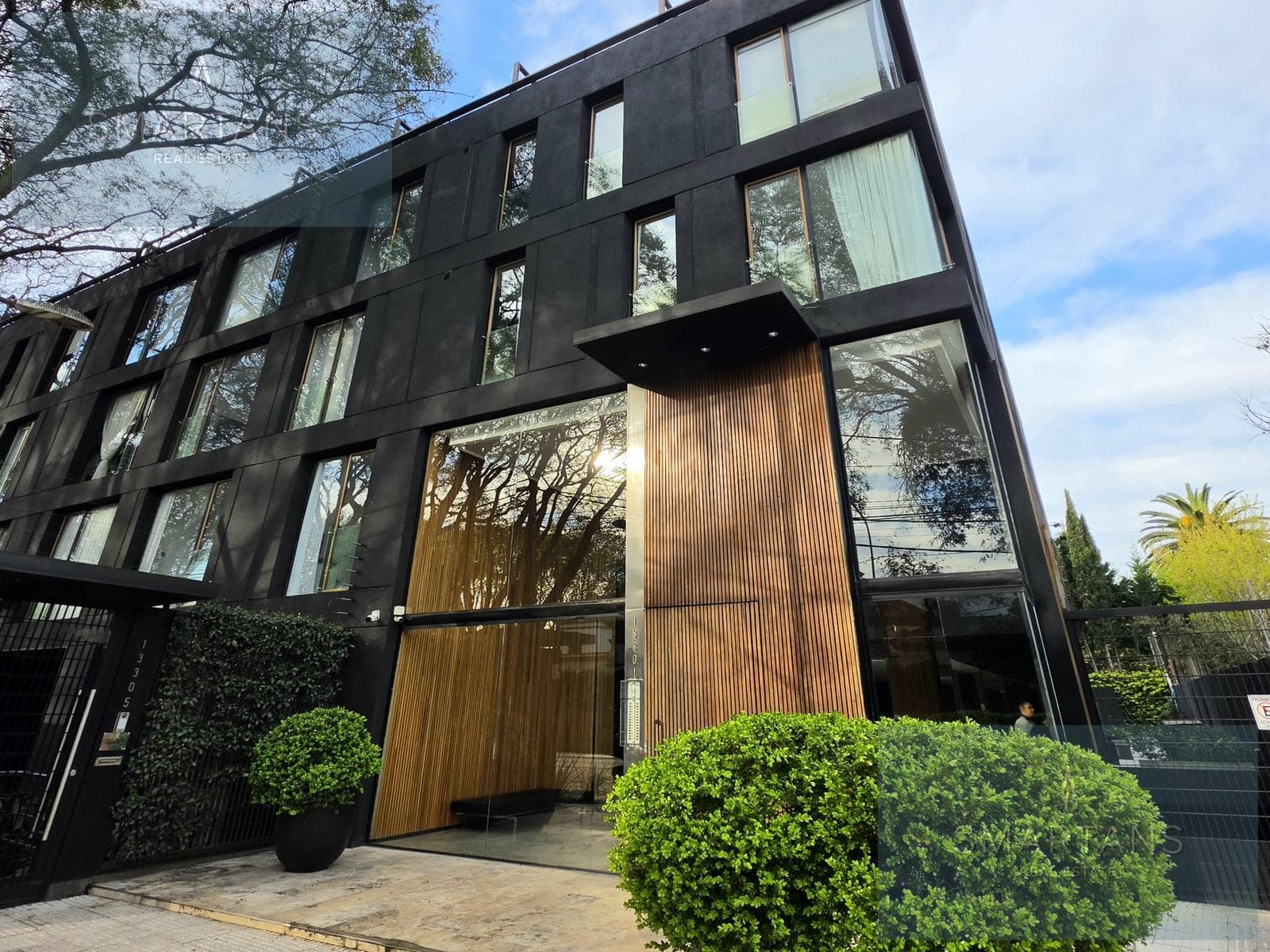 3-room apartment for sale in Martínez with a garage and amenities
