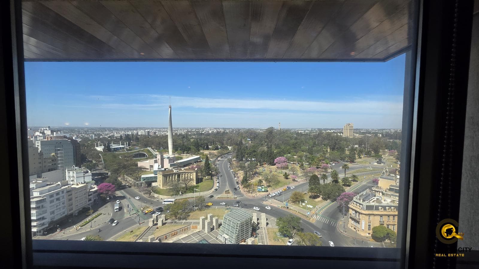 Apartment for Sale Across from Plaza España | 3 Suites, 2 Parking Spaces, and Panoramic Views | Nueva Córdoba