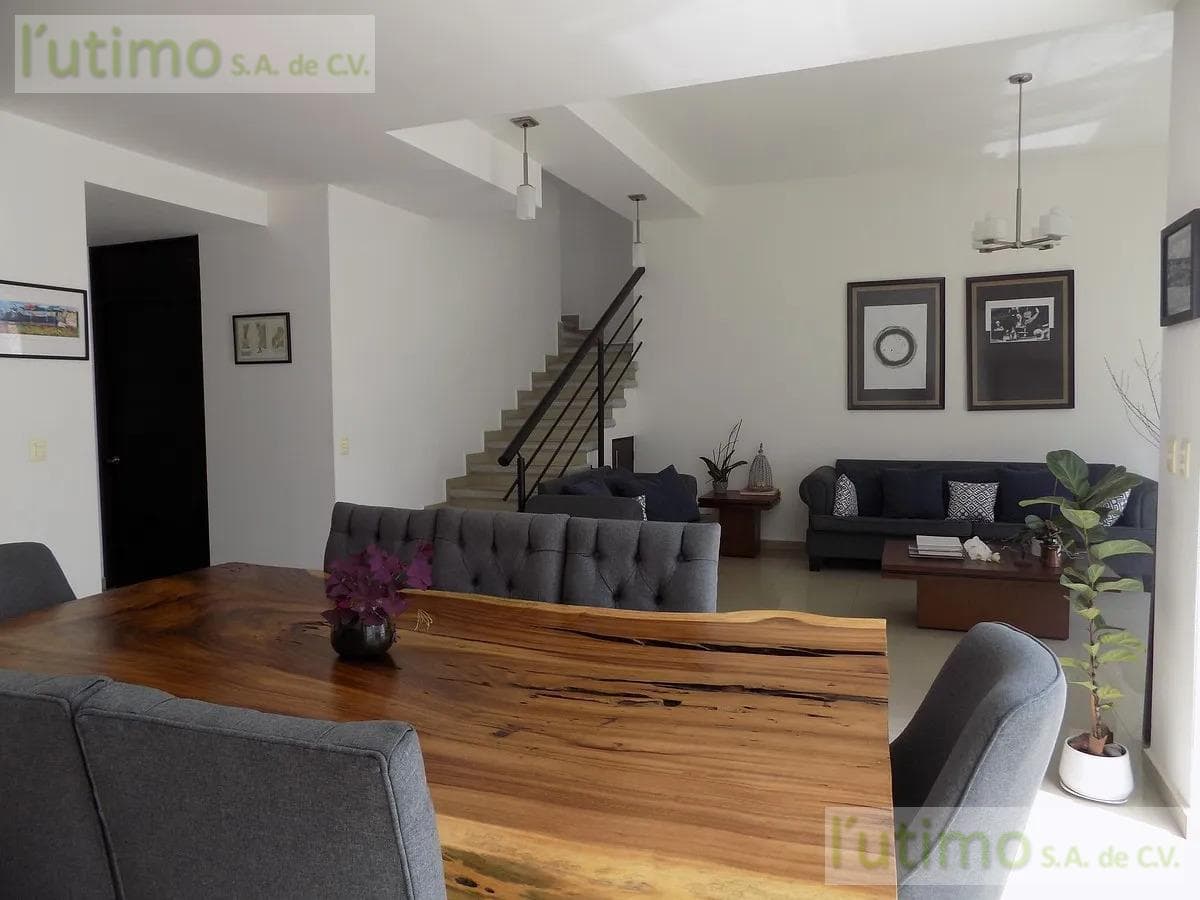 HOUSE FOR SALE, LA CAÑADA SUBDIVISION, CUERNAVACA.