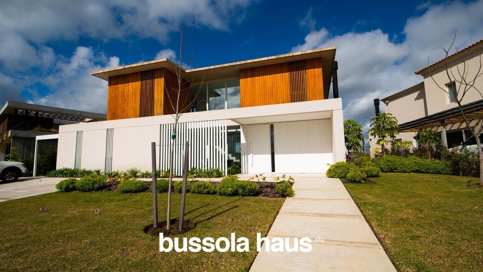 Casa en venta de 6 ambientes al lago en Costas Puertos Escobar
