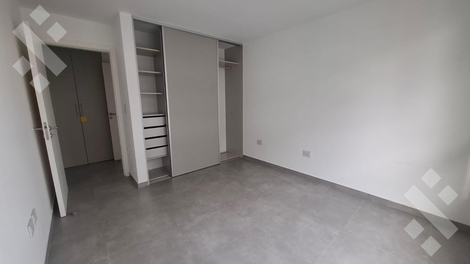 2-bedroom apartment for rent with garage. Río Juramento 1,100. Santa Genoveva, Neuquén