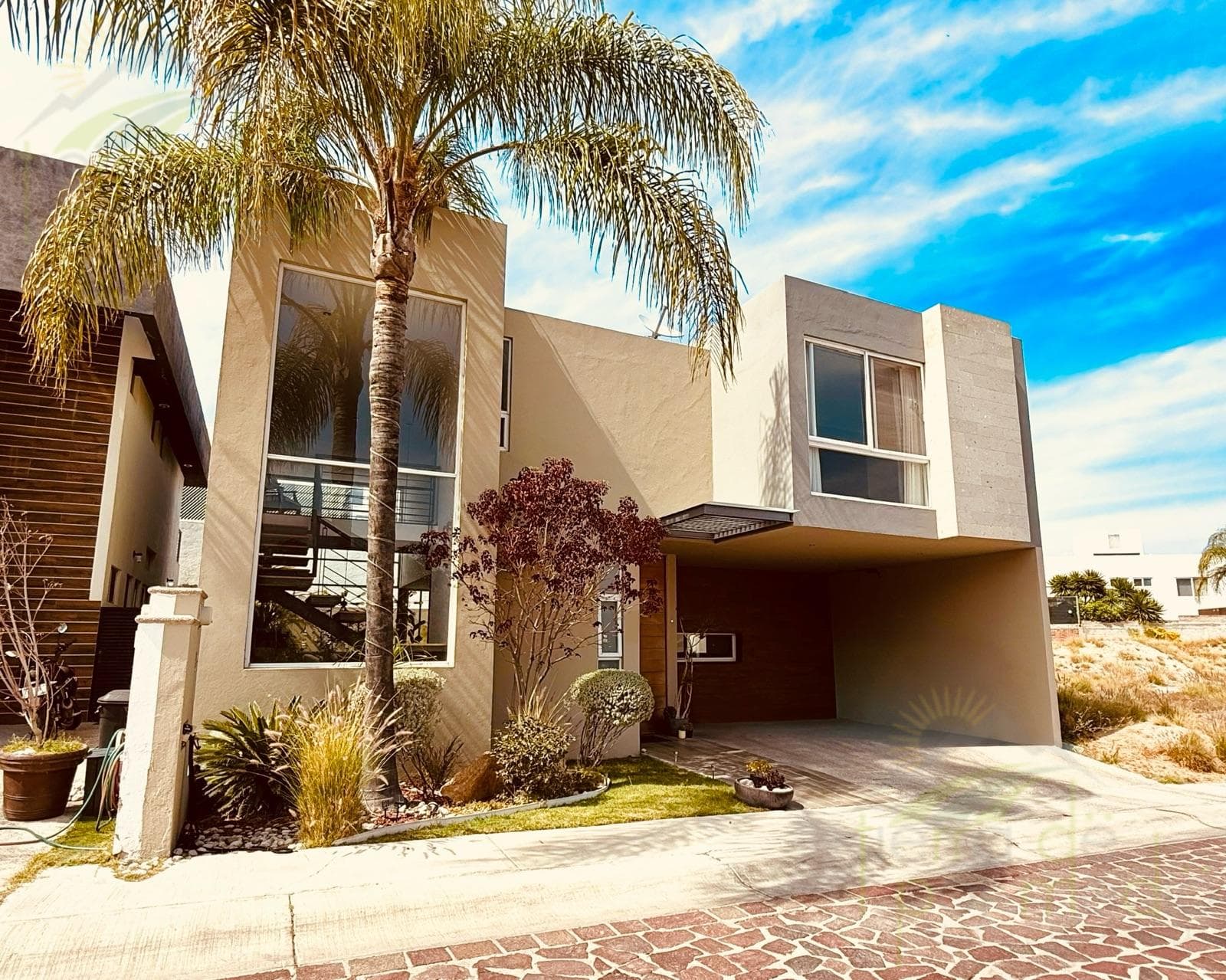 House in a Gated Community with Security in Cumbres del Lago Juriquilla, Querétaro