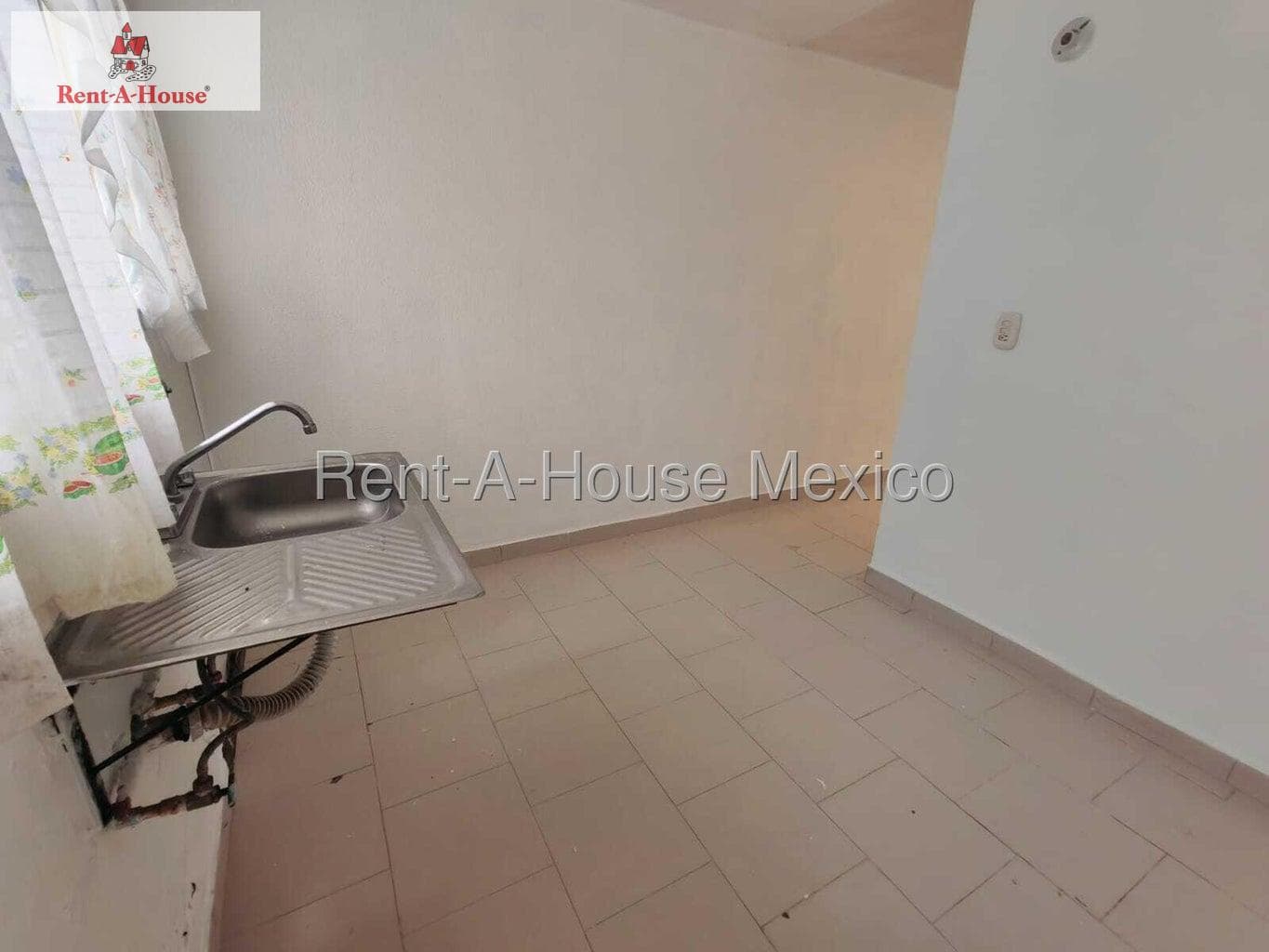House for Sale in Huehuetoca Santa Teresa III BJ 27-1038