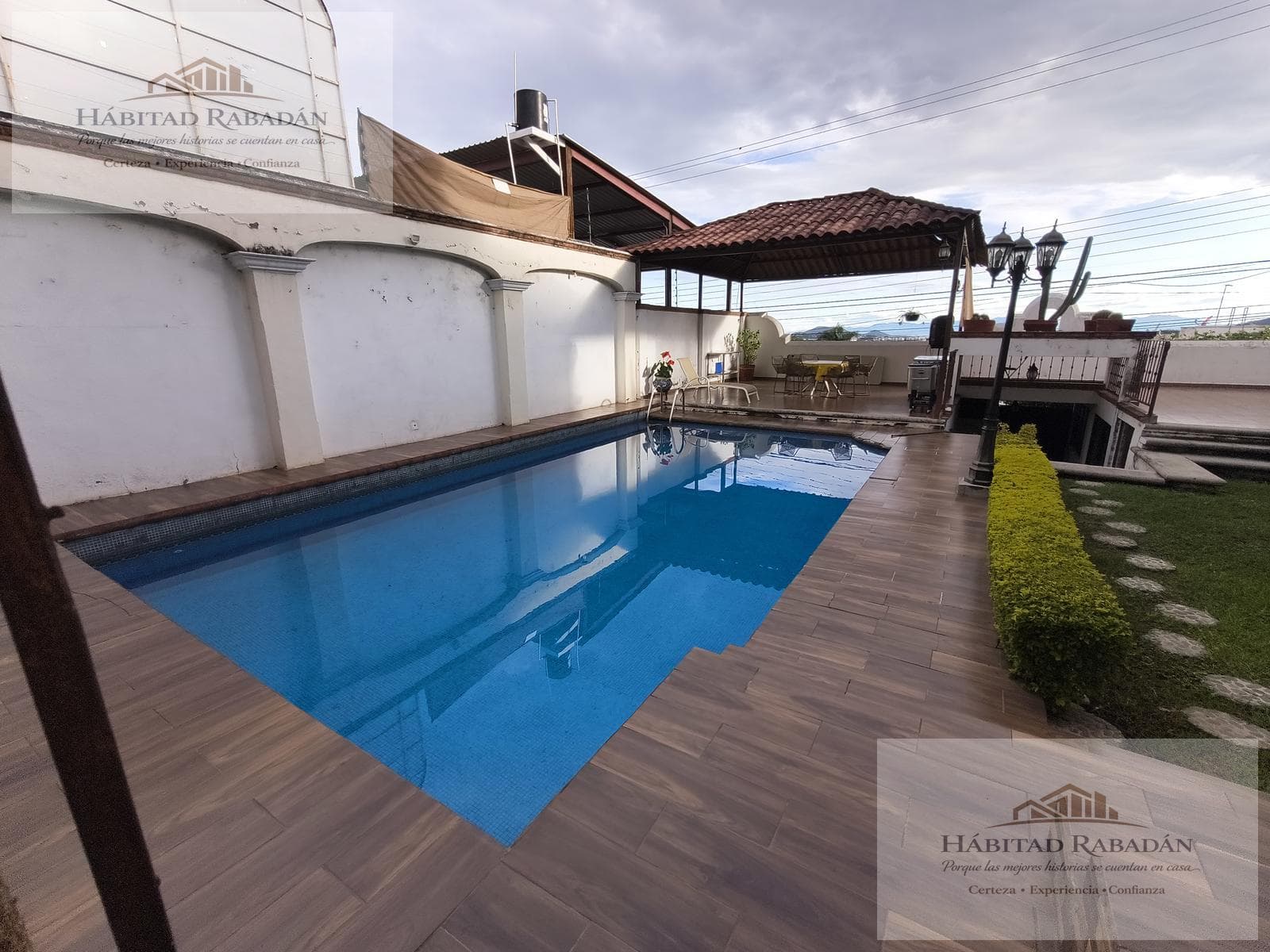 House for Sale in Burgos, Bugambilias