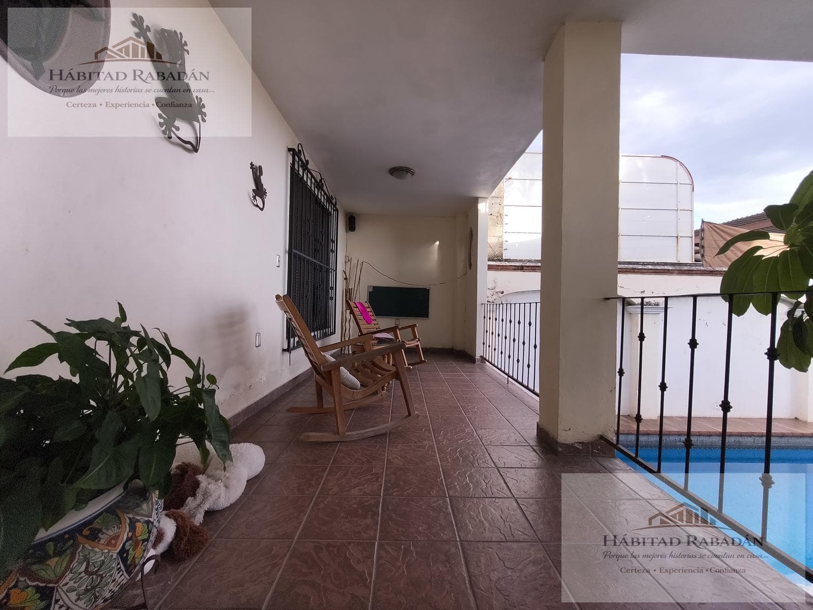House for Sale in Burgos, Bugambilias