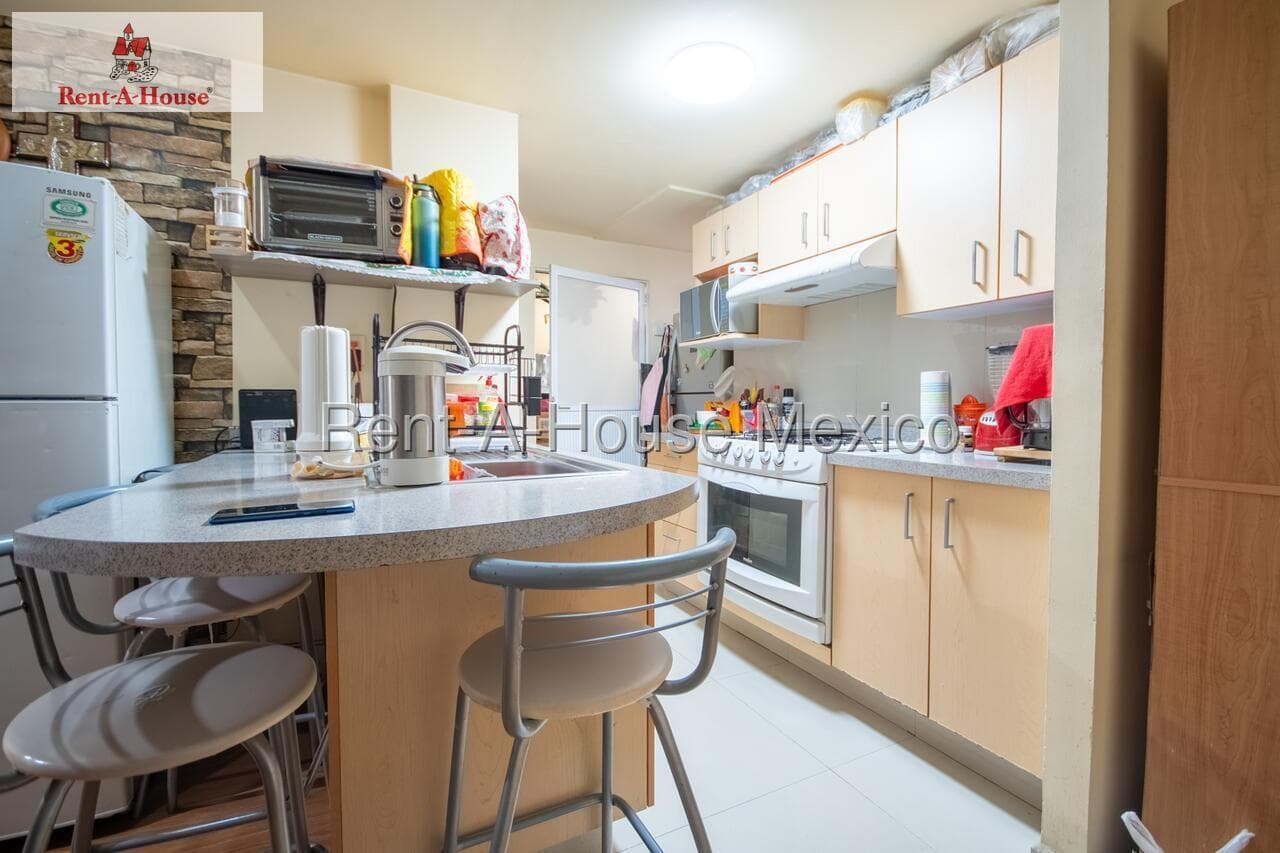 Apartment for Sale in Cuauhtémoc, Renacimiento AM. 27-806