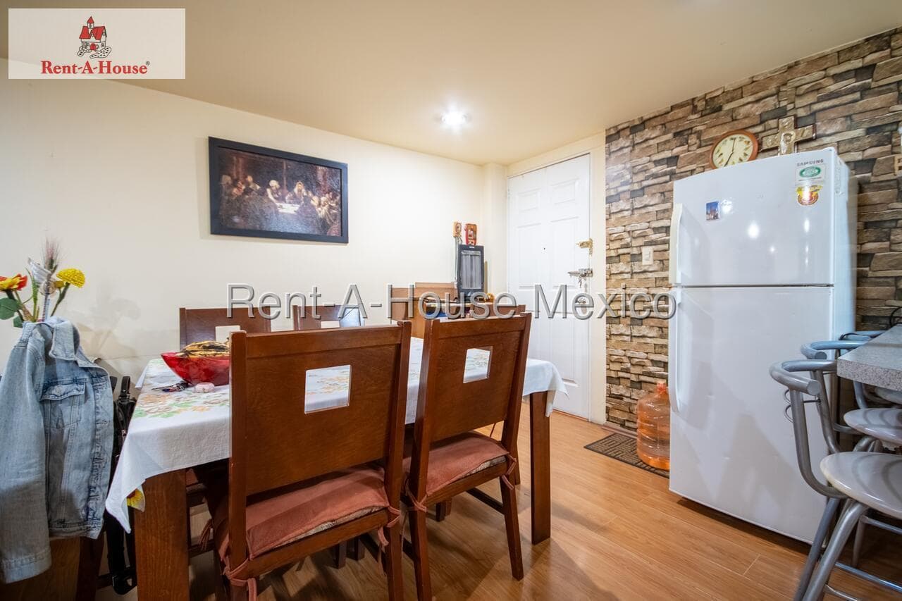 Apartment for Sale in Cuauhtémoc, Renacimiento AM. 27-806