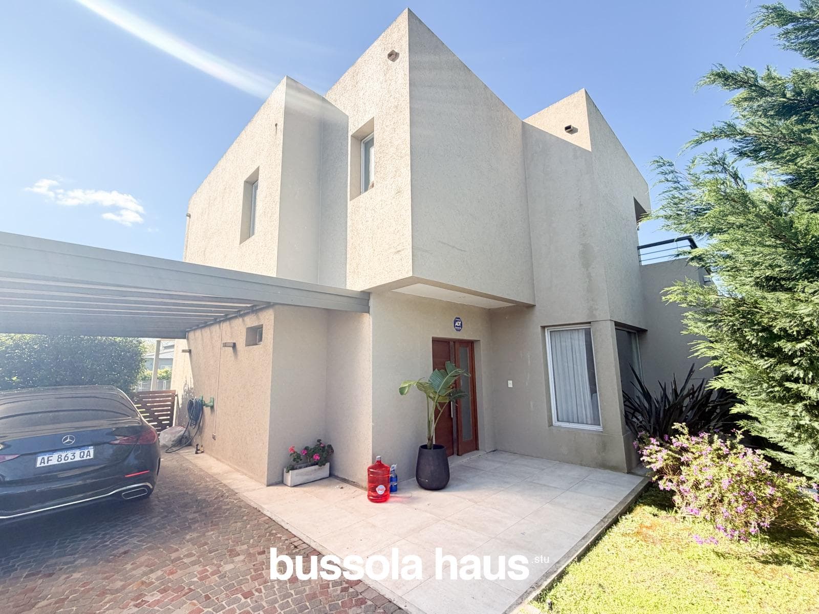 Casa en venta en Canton Puerto con 3 dormitorios y pileta lote central