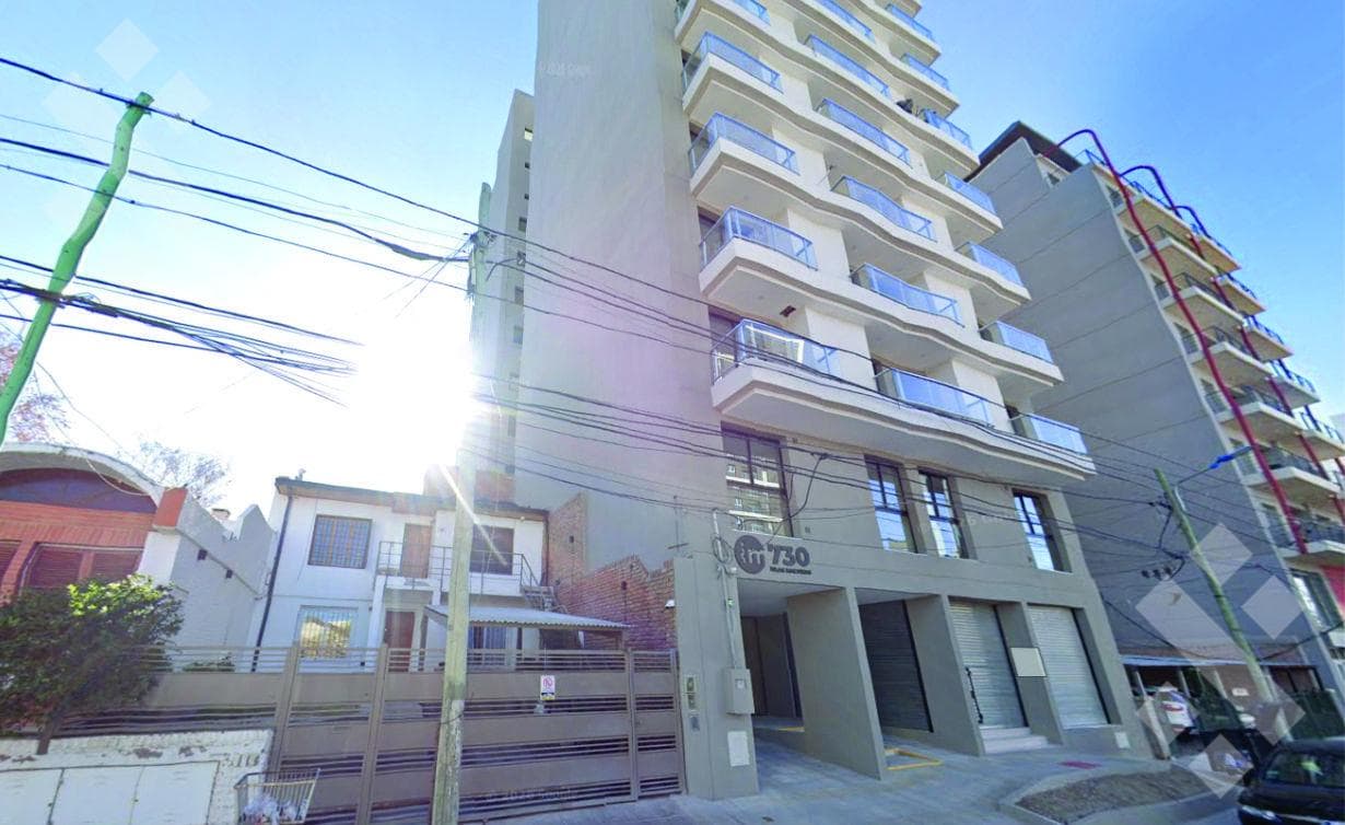 1-BEDROOM APARTMENT FOR RENT