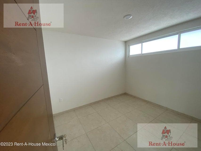 House for Sale in San Salvador Tizatlalli, Metepec, JL 27-923.