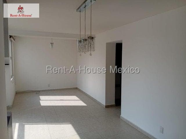 Apartment for sale on Calzada San Isidro, Colonia San Pedro Xalpa, Azcapotzalco