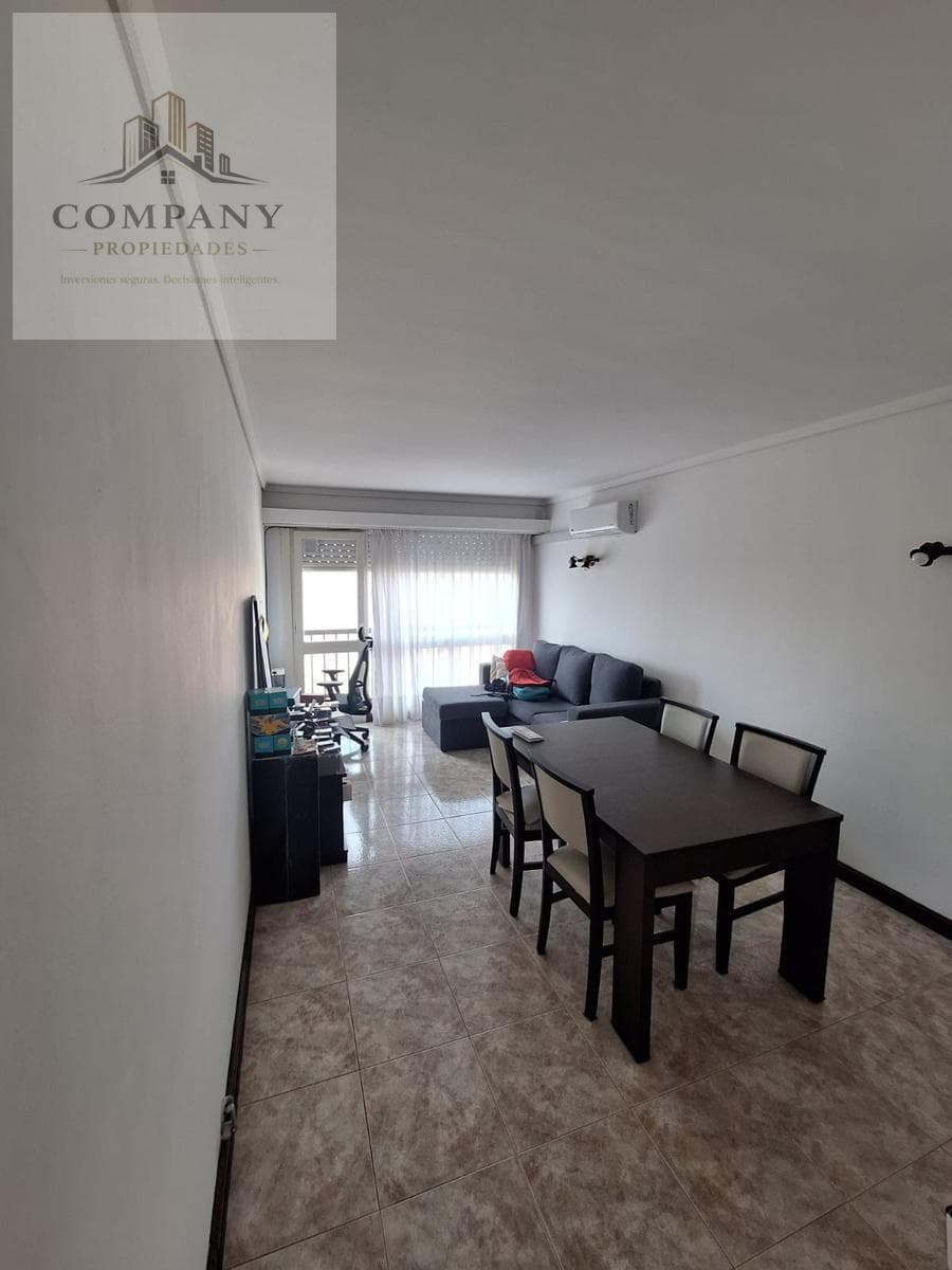 3-room apartment for sale, facing the street
