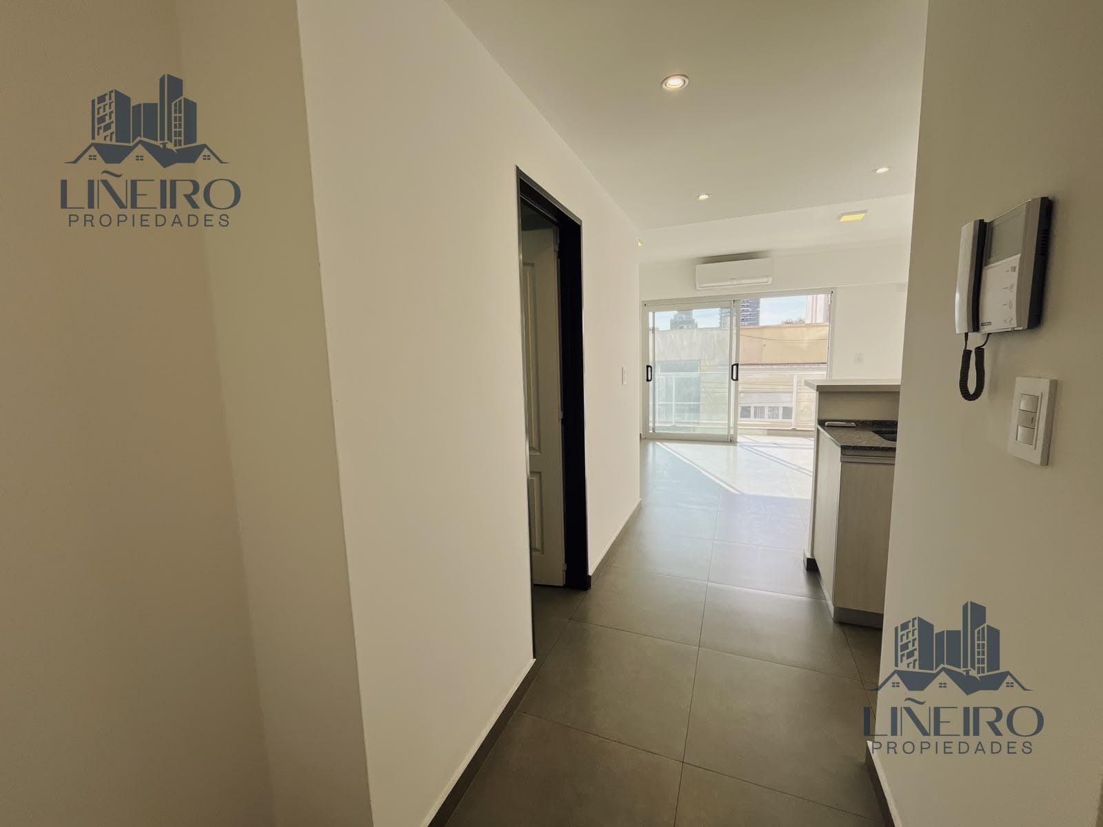 Studio apartment with balcony for RENT - WILDE CENTRO