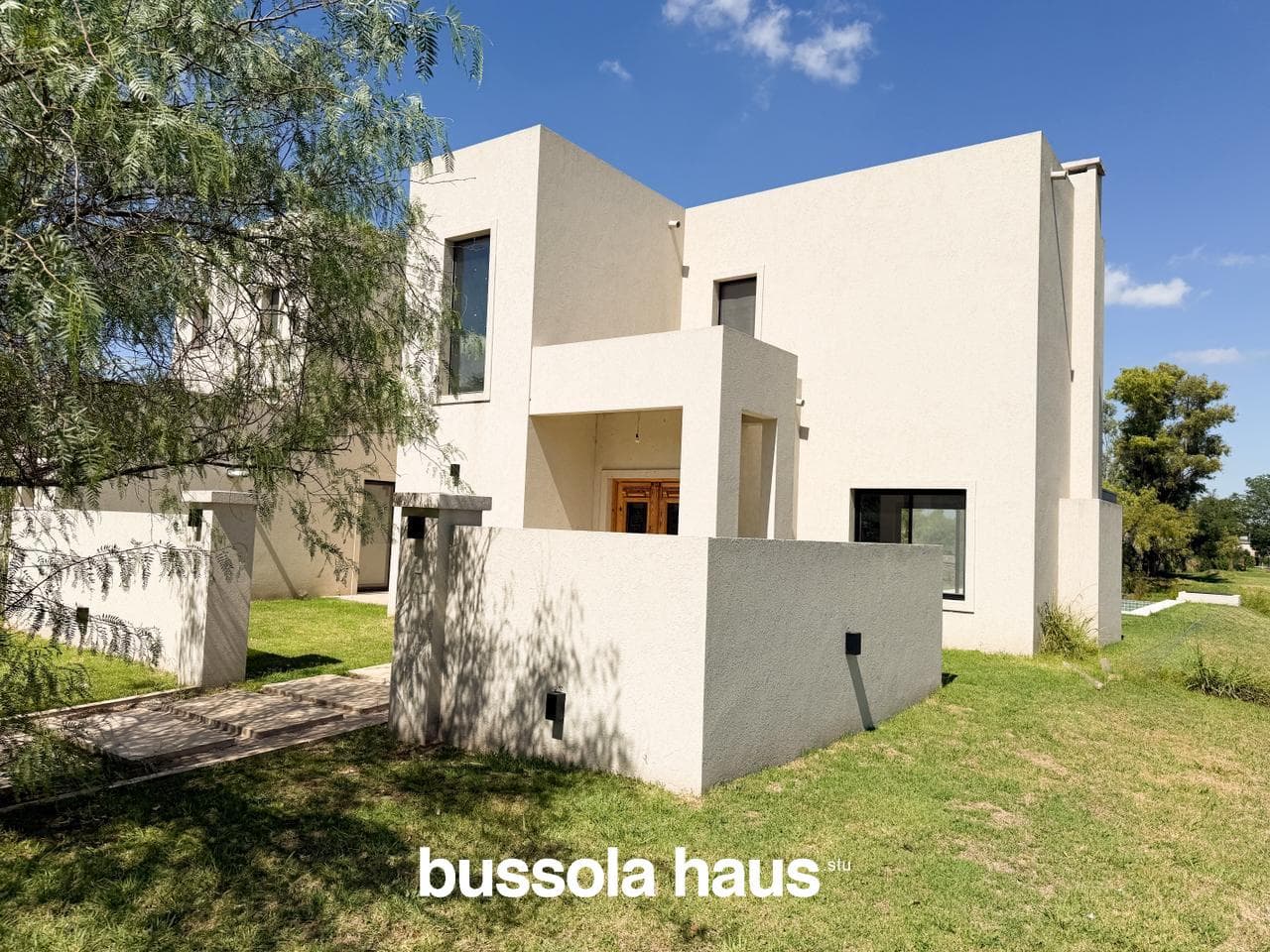 Casa en venta con 3 dormitorios al lago en San Matias Escobar