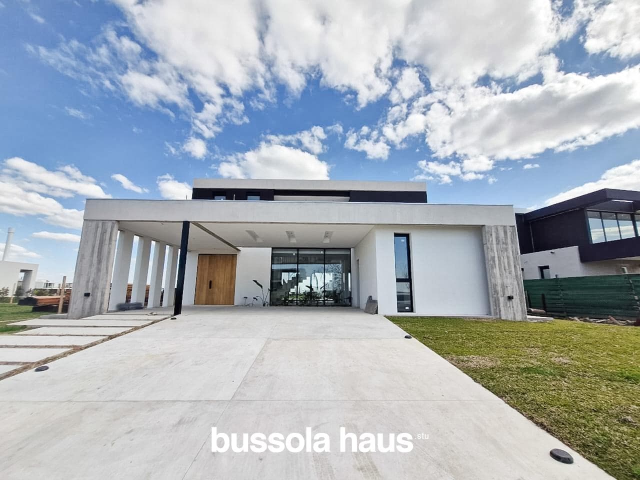 Casa en venta 4 dormitorios al lago en Costas Puertos del Lago