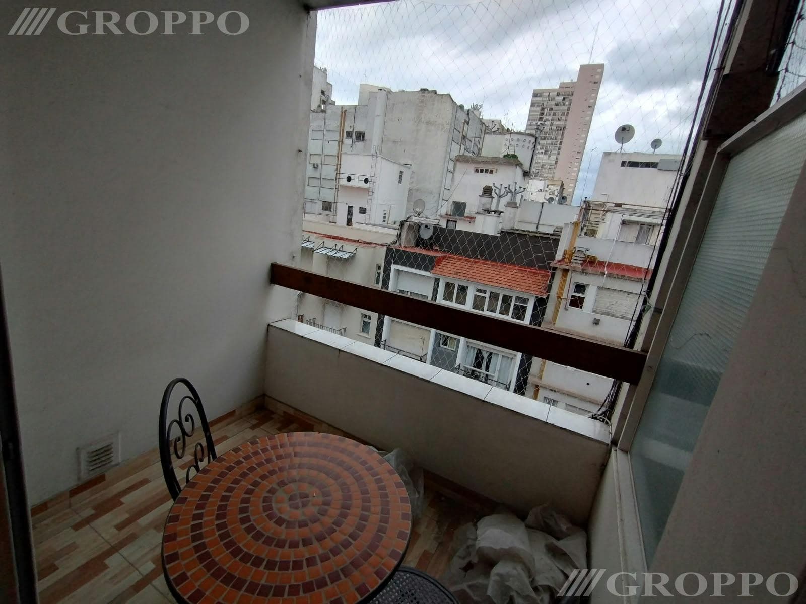 2 Ambientes Reciclado - 2 Balcónes - Lamadrid y Av. Colon