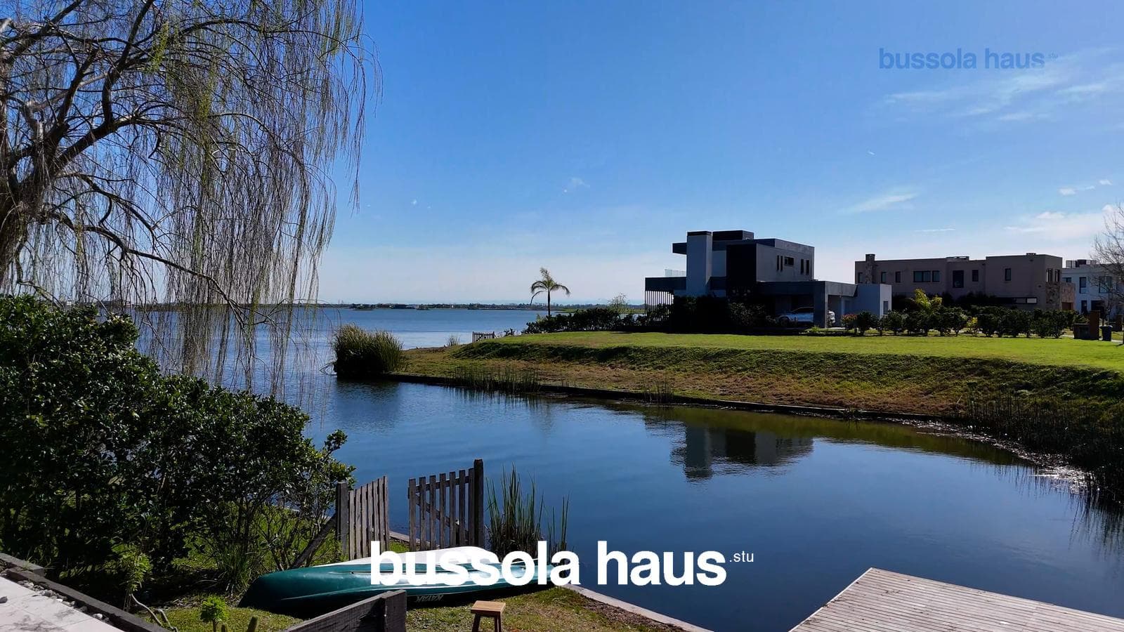 Casa en alquiler anual en una planta al lago central en Muelles Puertos Escobar