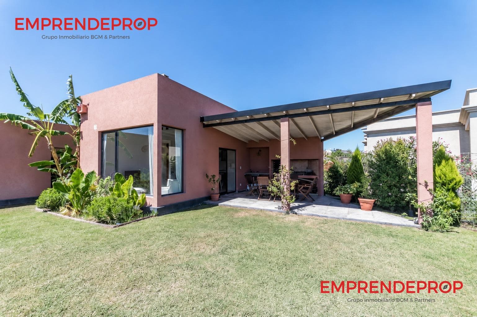 Casa en venta o alq temporal barrio San Ramiro, Pilar del Este