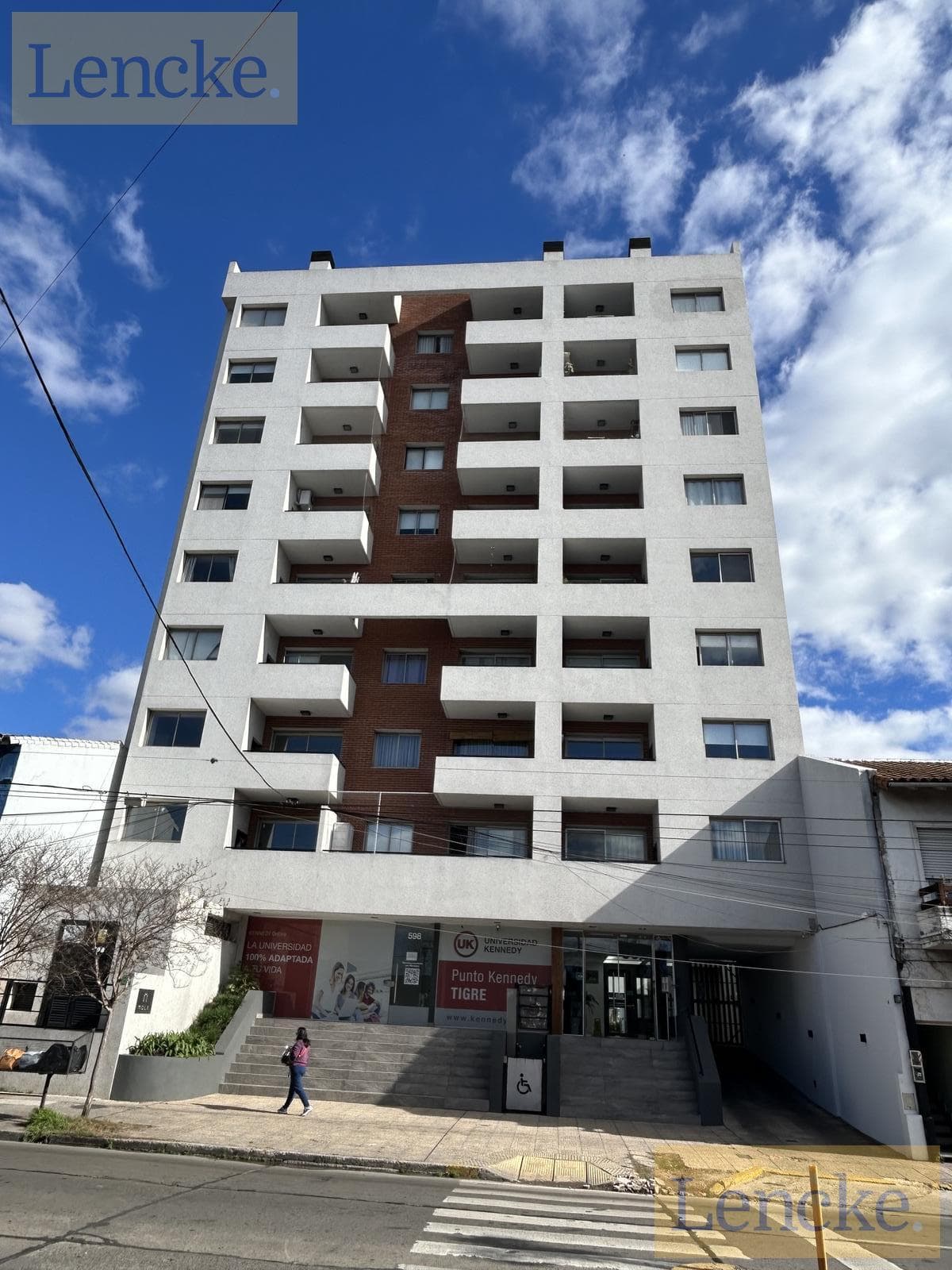 Lencke is selling—brand-new 2-room apartment, en suite, balcony/grill, building with pool, gym, 24-hour security