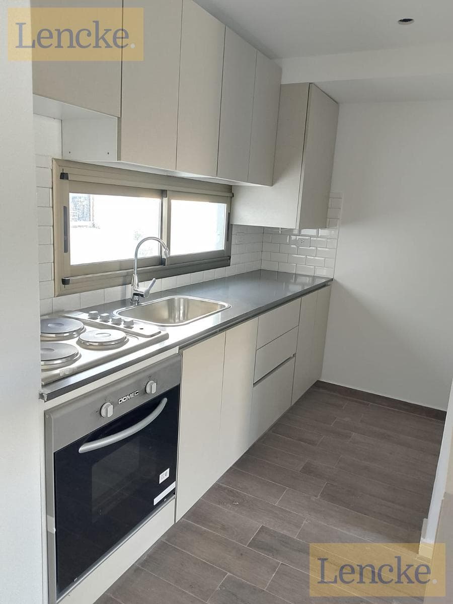 Lencke is selling—brand-new 2-room apartment, en suite, balcony/grill, building with pool, gym, 24-hour security