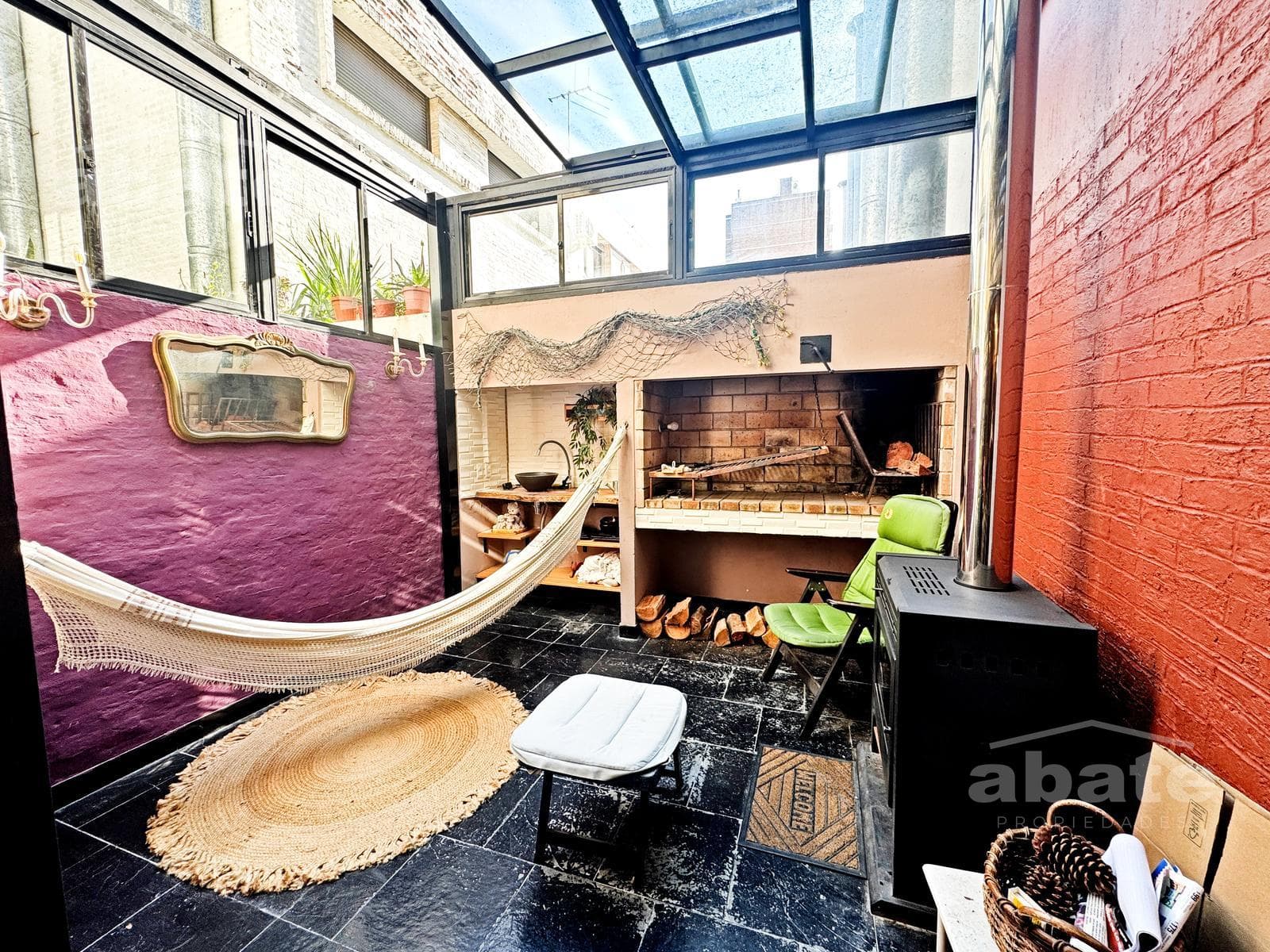 Modern House for Sale in Pocitos: 2 Bedrooms and a Garage
