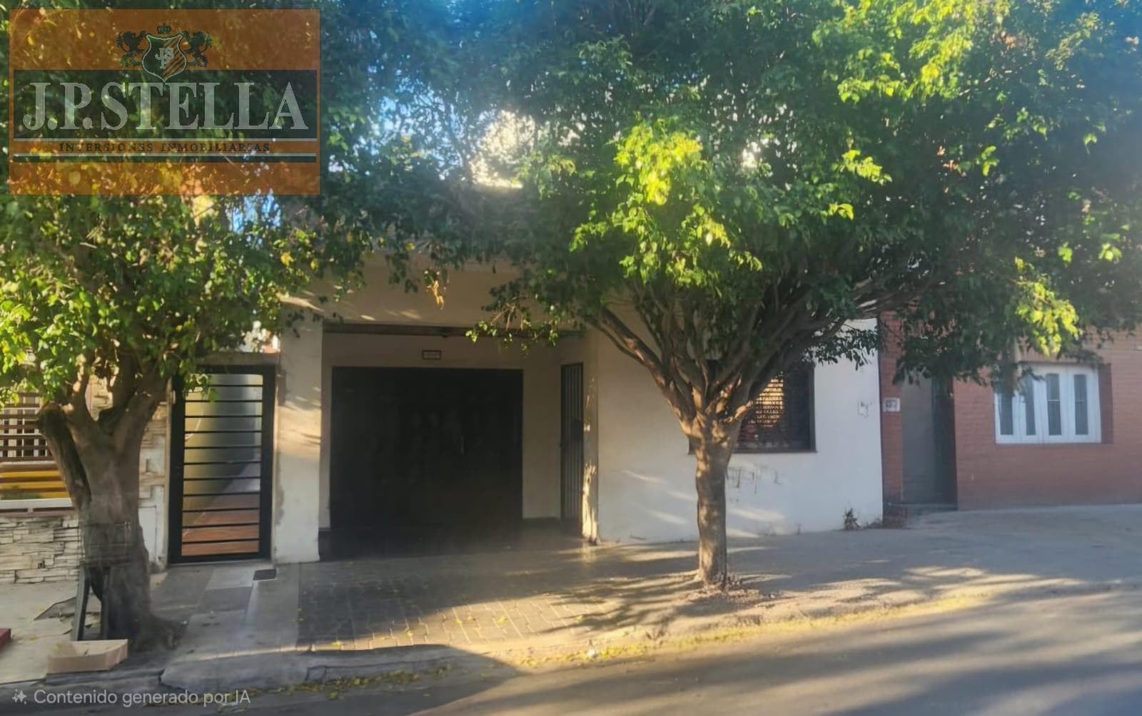PH al frente de 4 amb. c/ cochera y patio - 180 m² Edificados - Ramos Mejia
