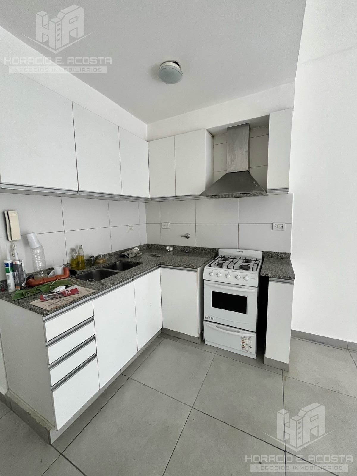 2 AMBIENTES CON BALCON san martin centro