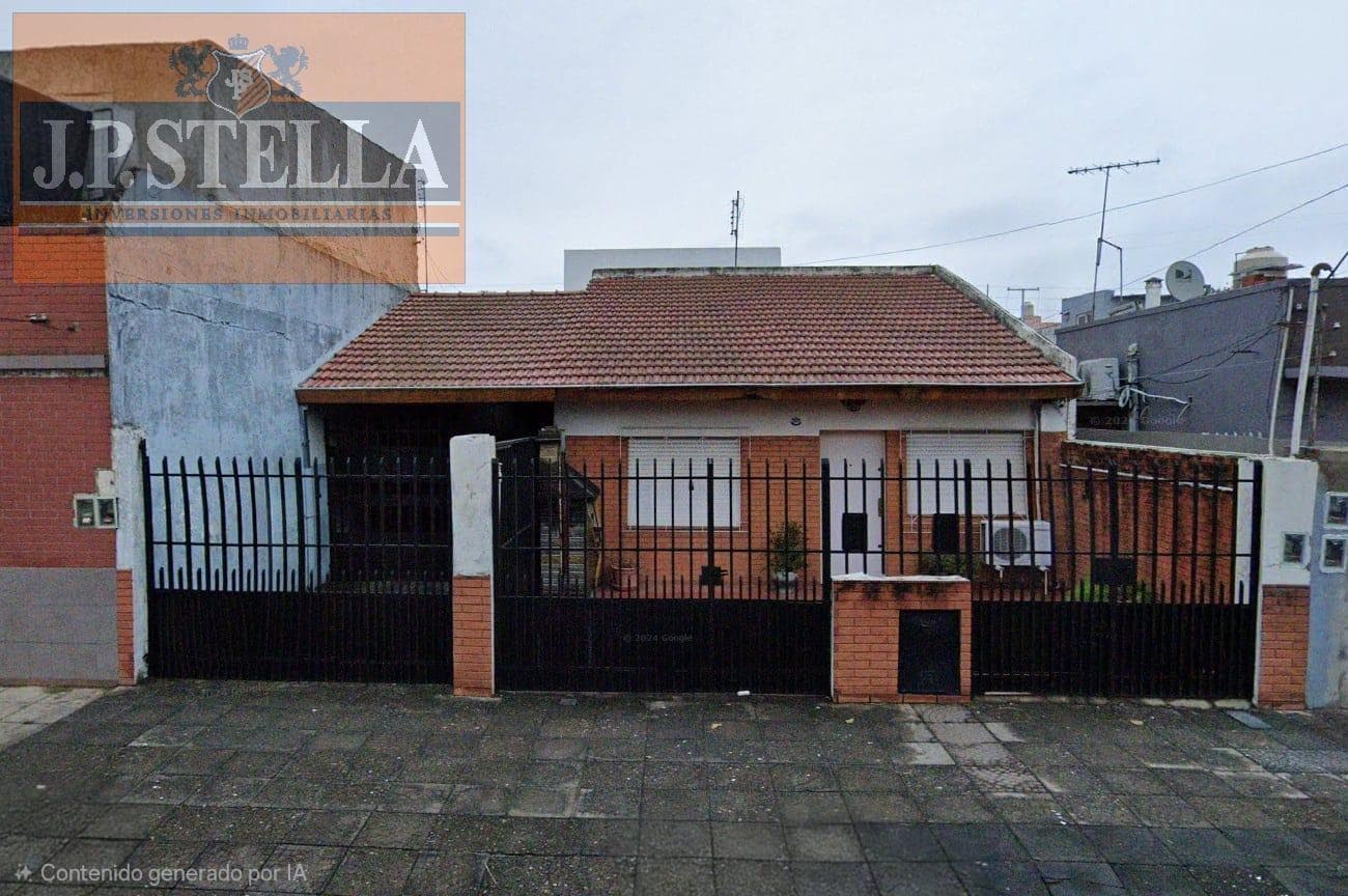 3-Bedroom House with 100 m² Storage Shed - Industrial Zone - San Justo