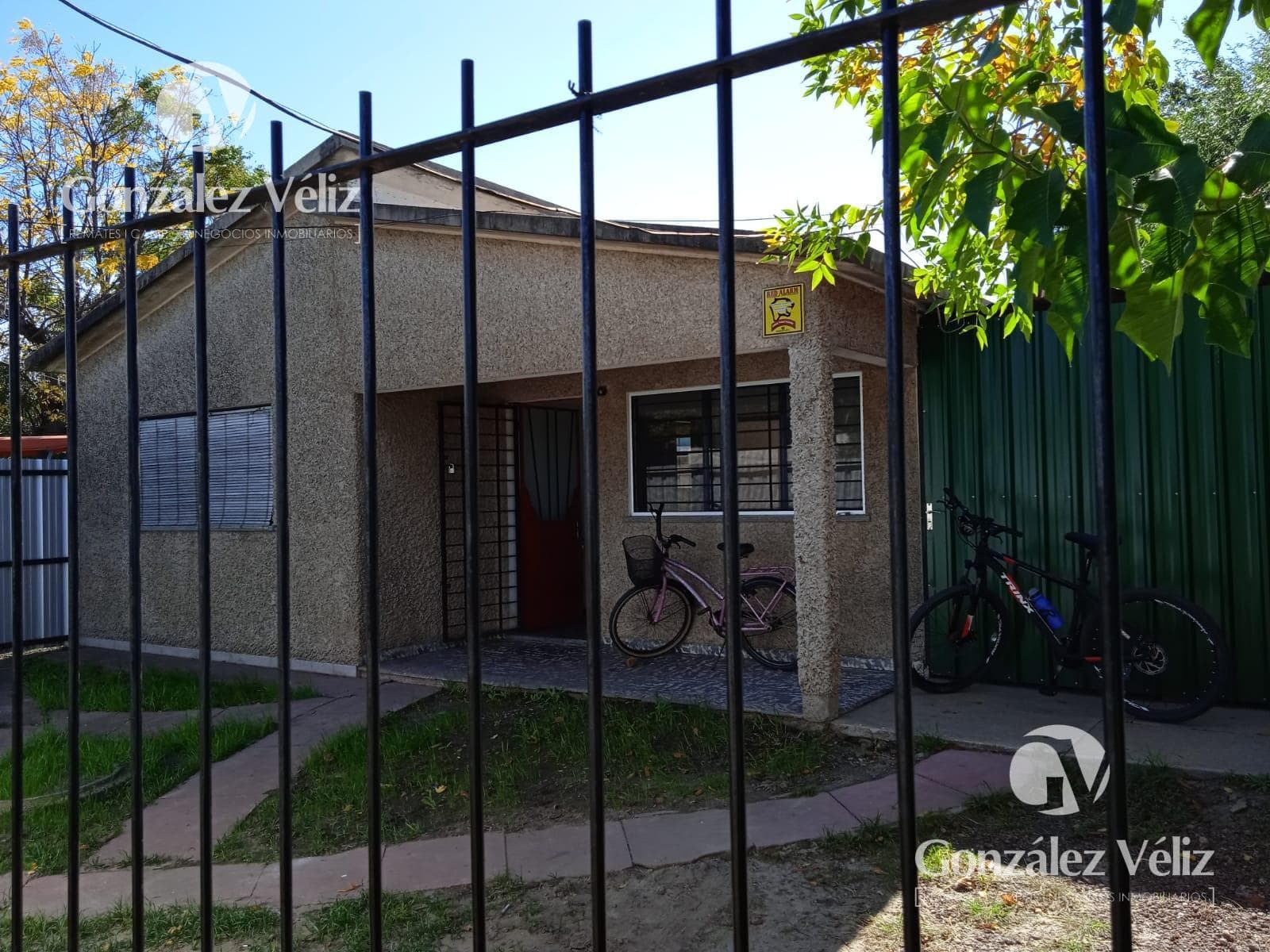 Casa en venta, muy buena construcción!!