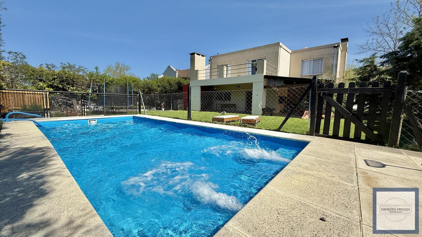 Venta de casa en Talar del Lago 1