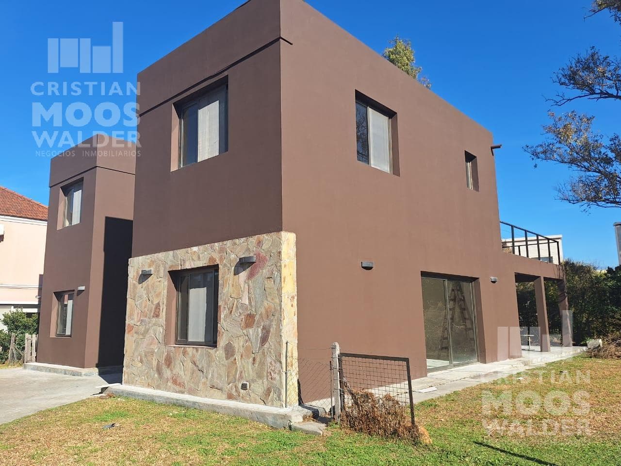 Eligible for a home loan, 6-room house for sale, gated community