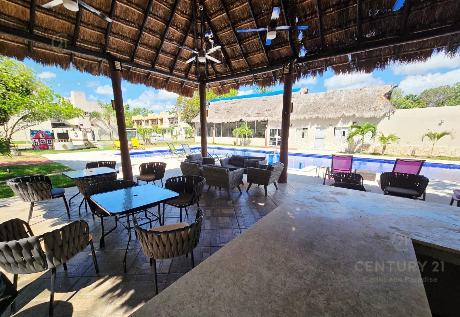 Nueva privada Real Amalfi departamento Playa del Carmen P2594