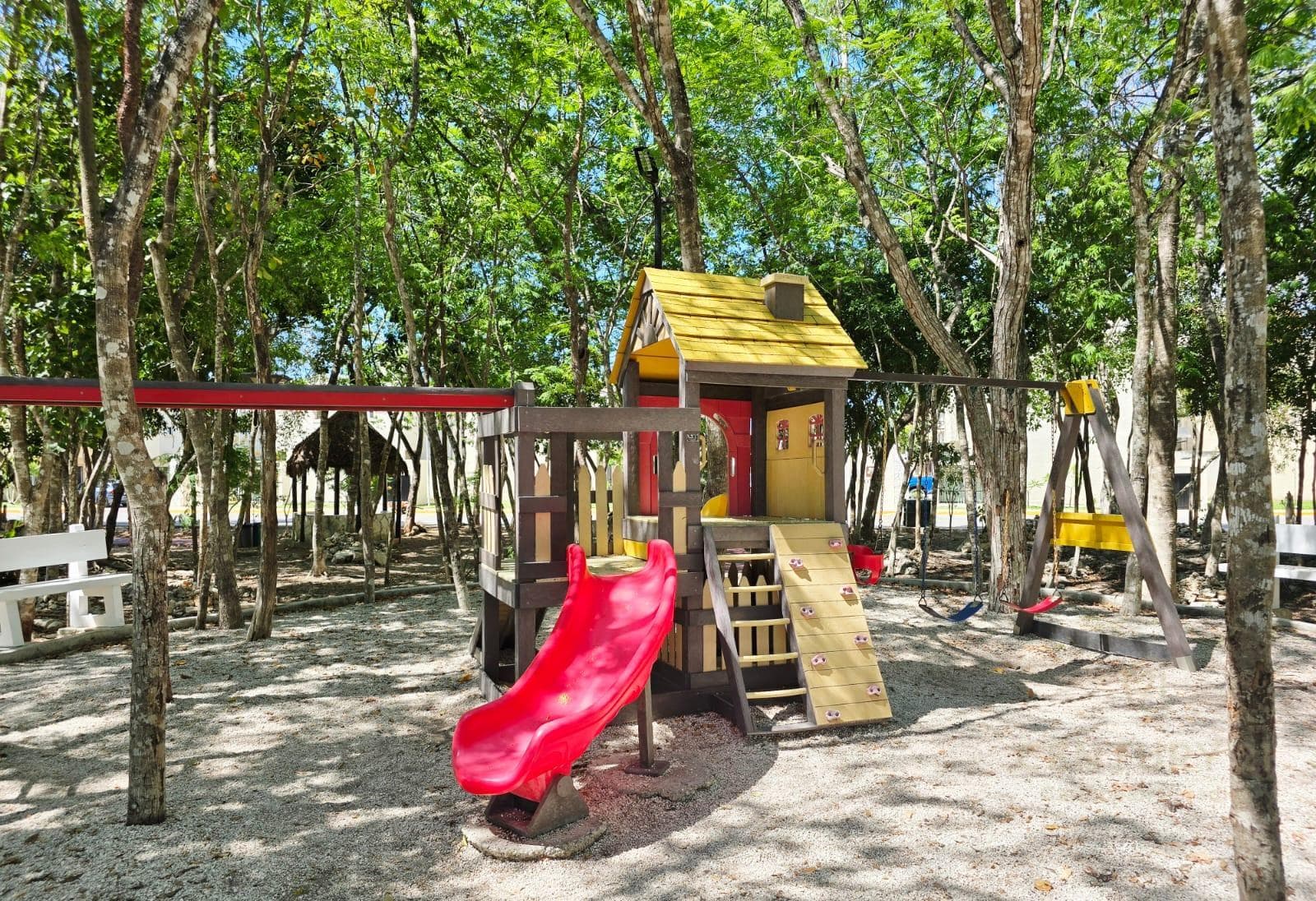 Nueva privada Real Amalfi departamento Playa del Carmen P2594